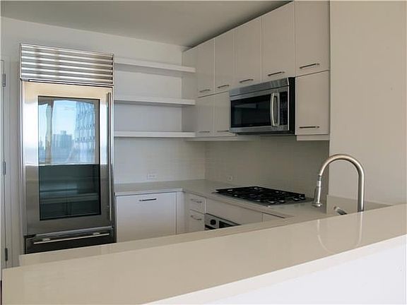 3rd image of 635 W 42nd St APT 24G