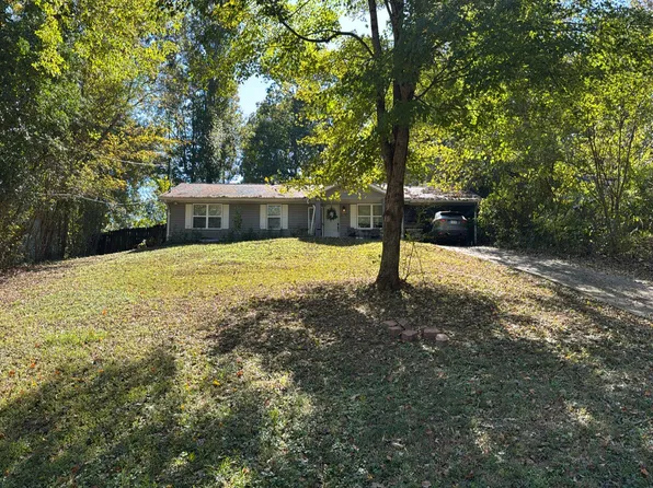 6797 Charles Dr, Trussville, AL 35173