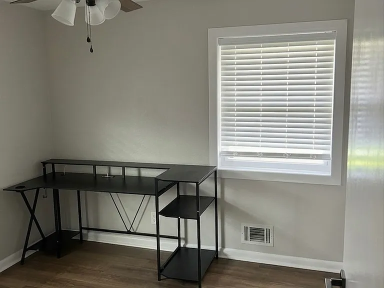 909 Charles Scott Dr — Photo 18