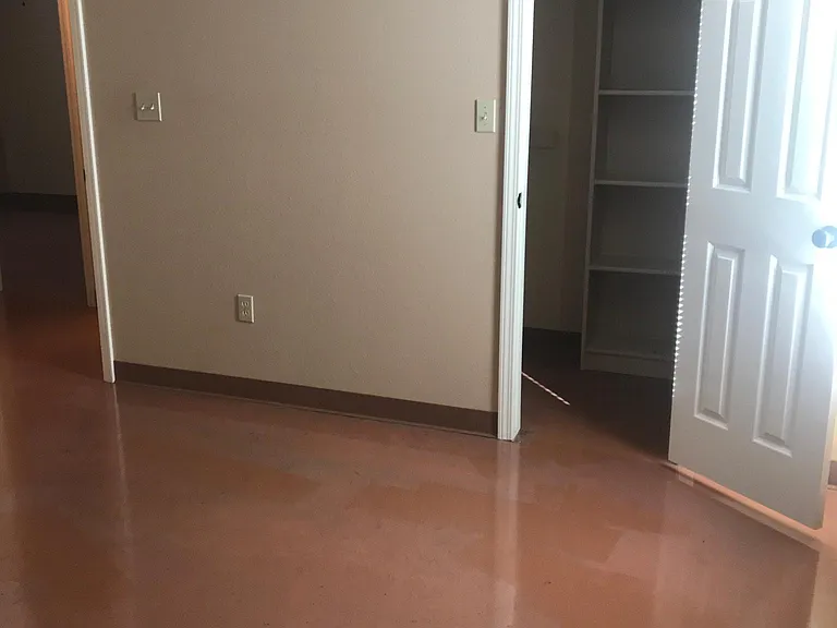 418 S Water St — Photo 10