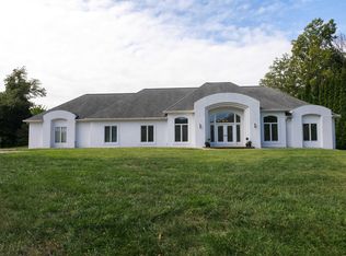 7233 Stonebridge Rd, Newburgh, IN 47630