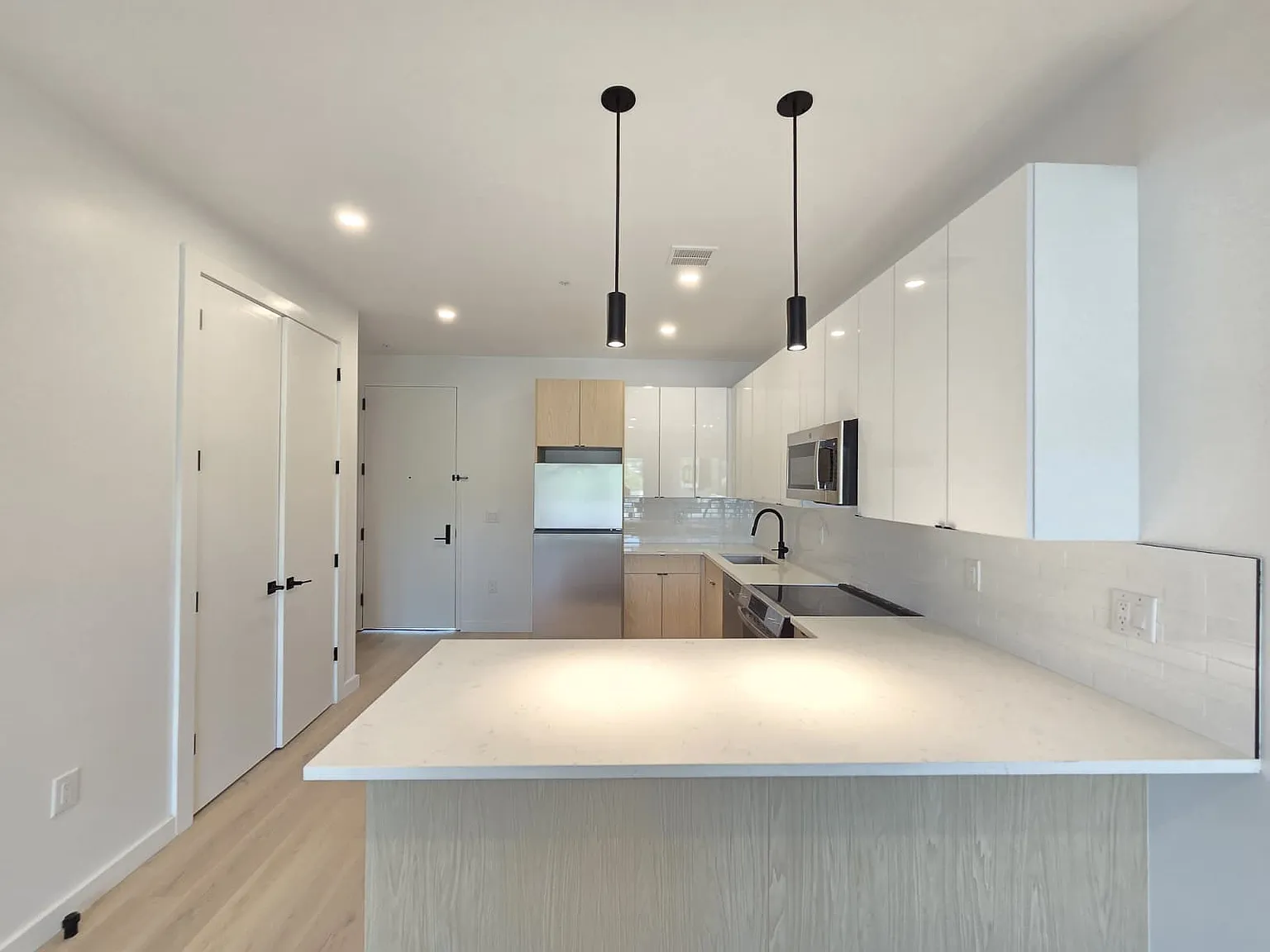 1 bed, 607 sqft, $2,545 — Photo 1