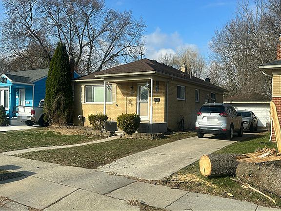 2nd image of 22063 Pleasant Ave