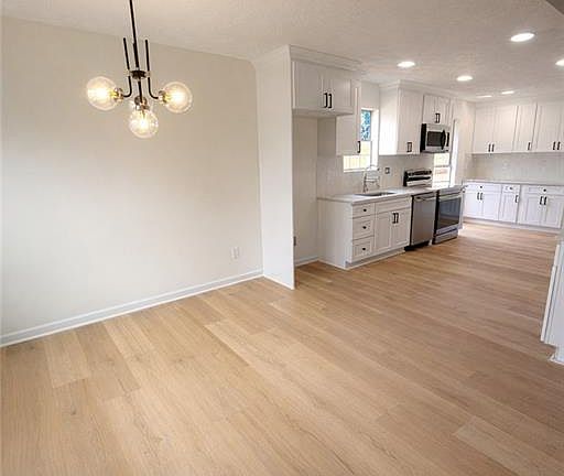 2nd image of 185 Wilson Rd