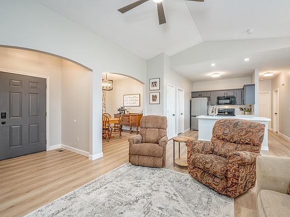 4th image of 13207 E Gilbert Ct