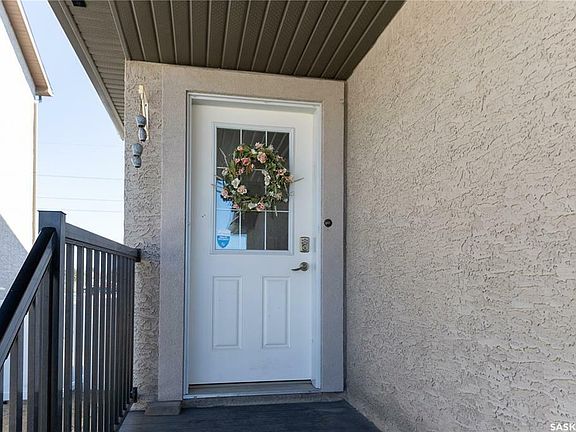 3rd image of 2659 Makowsky Cres