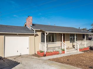 11 Brae Pl, Del Rey Oaks, CA 93940