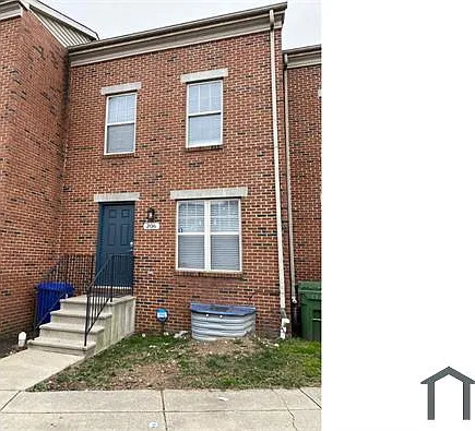 306 N Fremont Ave — Photo 1