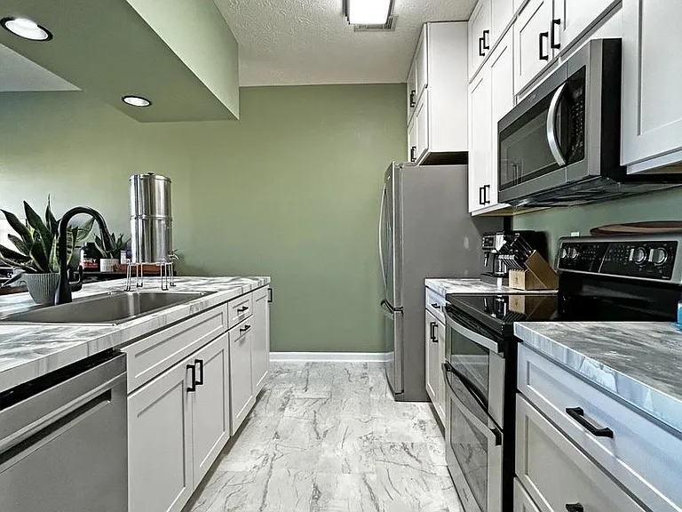 804 Churchill Xing — Photo 3