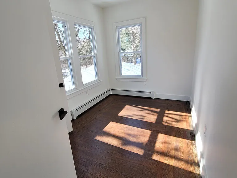 682 Whitney Ave #2 — Photo 17