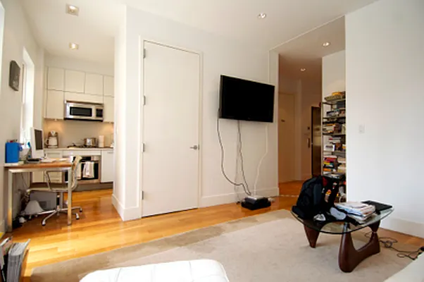 Rented by Veracity NYC LLC | media 26