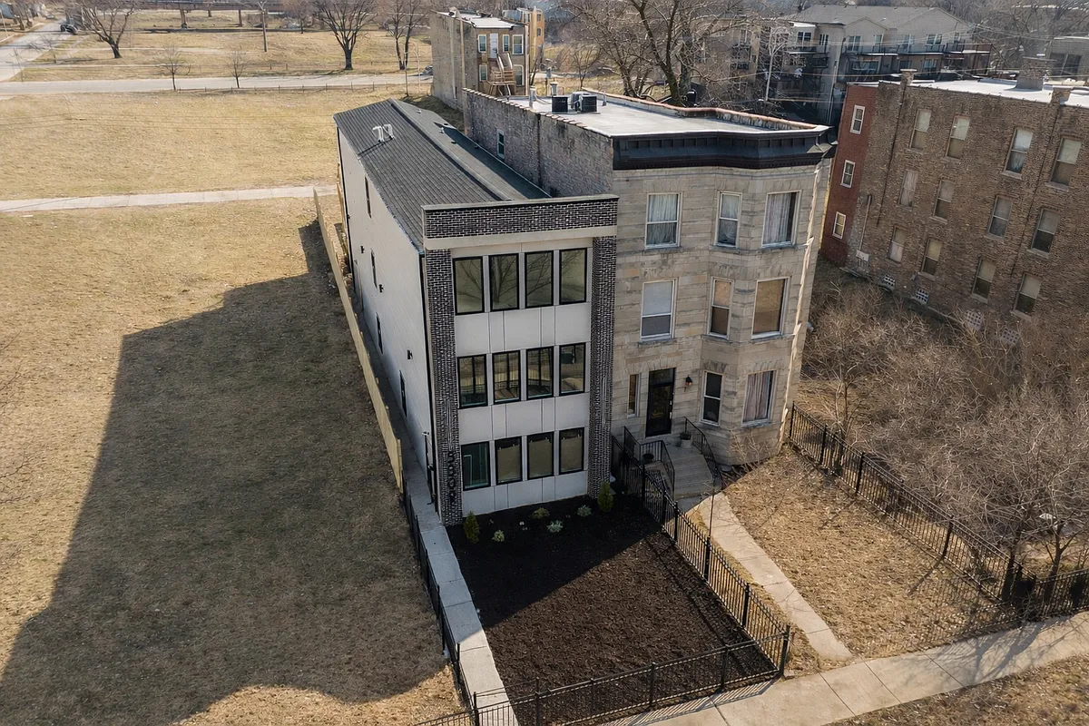 Building Photo - 5809 S Indiana Ave