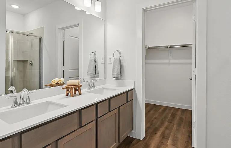 Canvas at Grand Prairie Townhomes — Photo 11