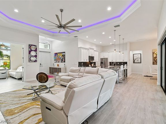 5th image of 2318 SW 53rd Ter