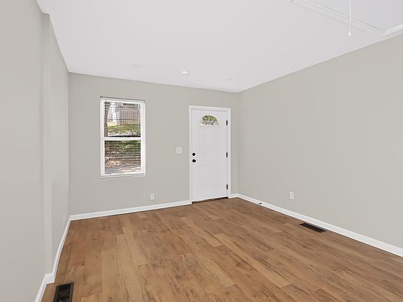 3rd image of 153 Cobb St