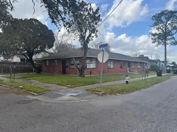 5335 Burgundy St, New Orleans, LA 70117