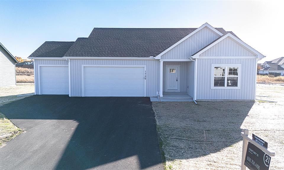 1st image of 512 Ridge