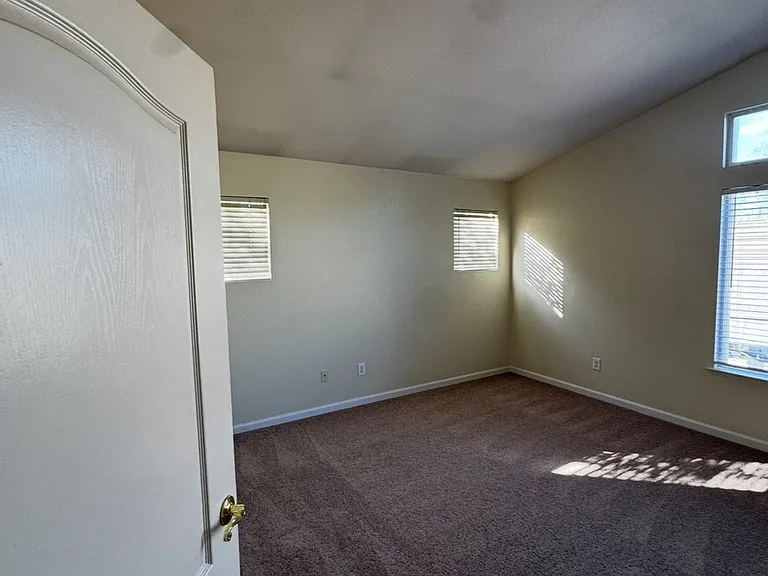 5323 Sage Ct — Photo 18