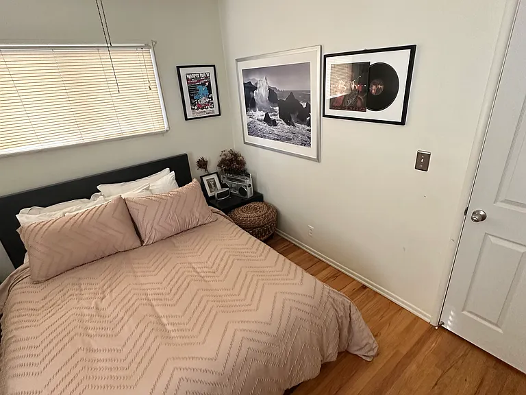 8956 Swinton Ave — Photo 49