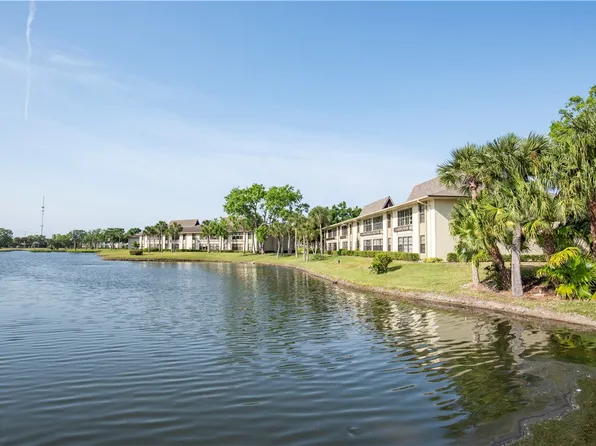 36 Plantation Dr APT 201, Vero Beach, FL 32966