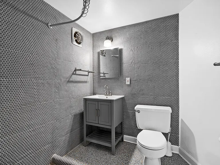 2559 Waterside Dr NW — Photo 8
