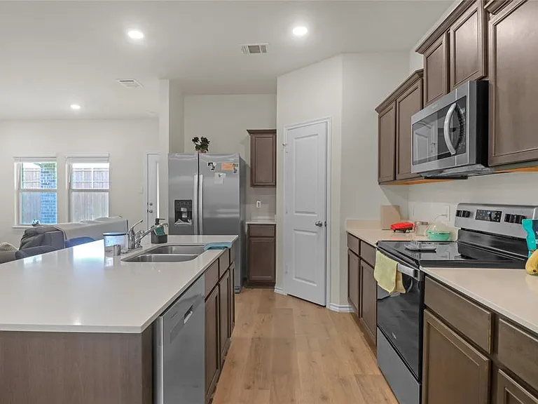 2907 Hadley Dr — Photo 11