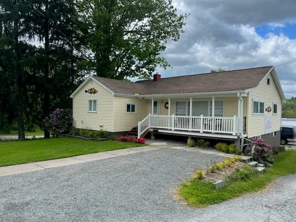 38 Oak St, Deposit, NY 13754