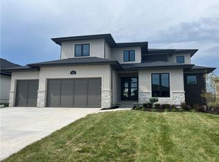 16913 Parkhill St, Overland Park, KS 66221