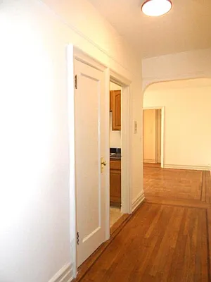 Sold by R New York | media 2