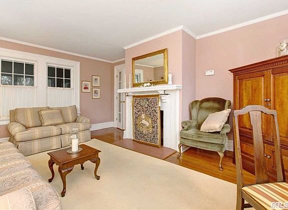 5th image of 254 Handsome Ave