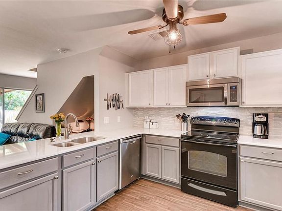 4th image of 10505 Garbacz Dr