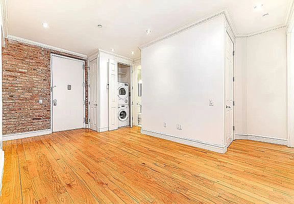 3rd image of 45 Orchard St APT 6B
