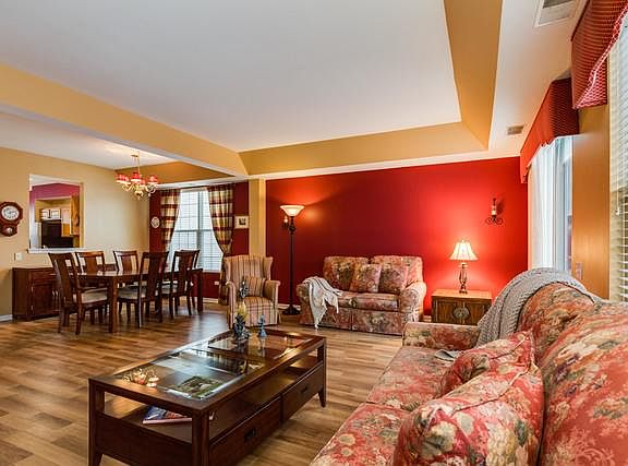 3rd image of 12484 Castle Rock Dr