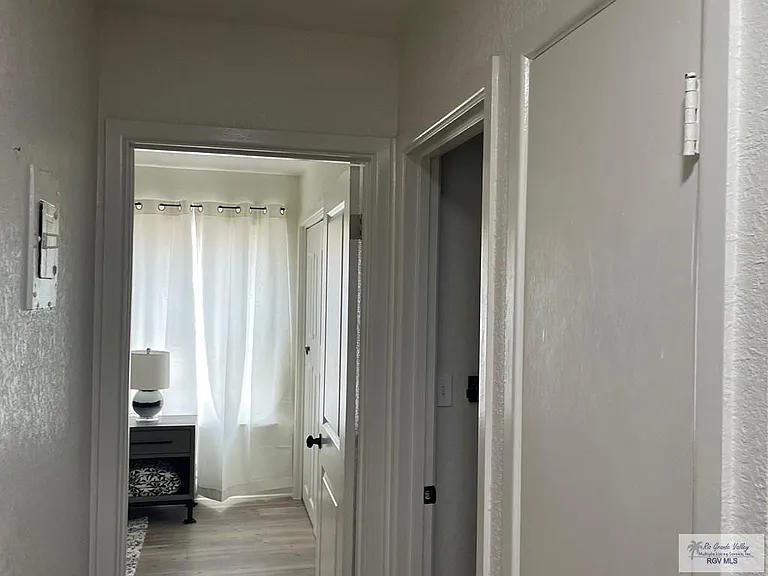1617 E Los Ebanos Blvd — Photo 22