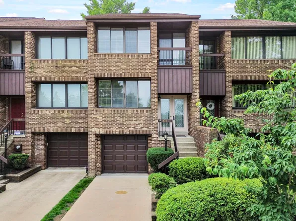876 Fairways Dr, Oakmont, PA 15139