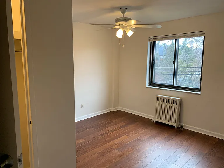 819 College Avenue — Photo 61