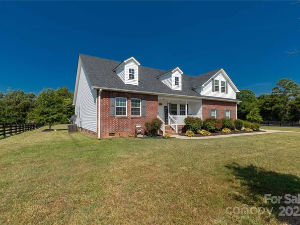 1302 Bryson Creek Dr, Mc Connells, SC 29726