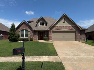 805 S 71st St, Broken Arrow, OK 74014