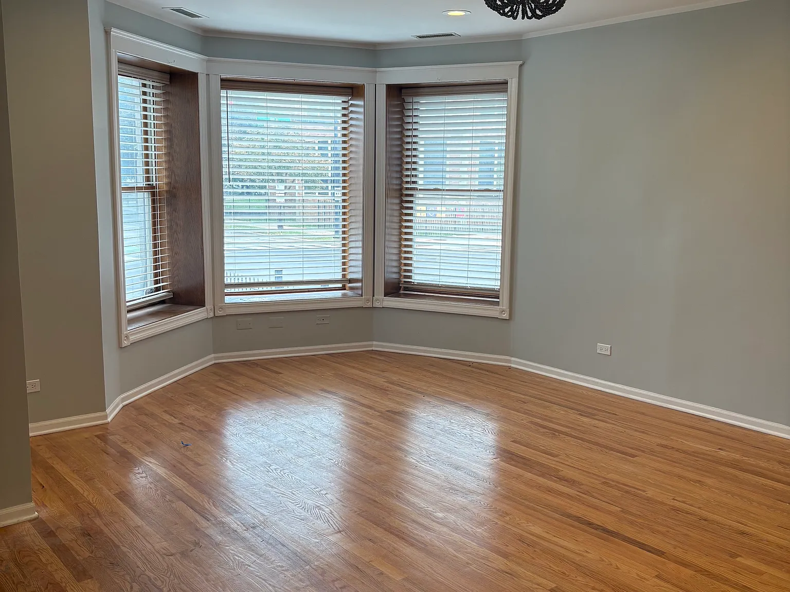 2 bed, 1580 sqft, $2,600 — Photo 4