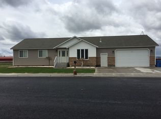 870 Sage Dr, Saint Anthony, ID 83445