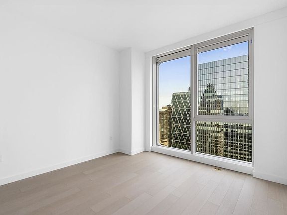 4th image of 242 W 53rd St APT 34D