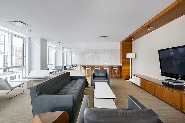 Rented by Corcoran | media 17