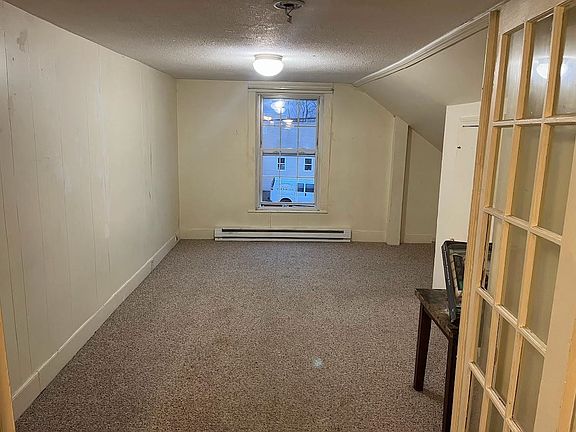 4th image of 52 Central St