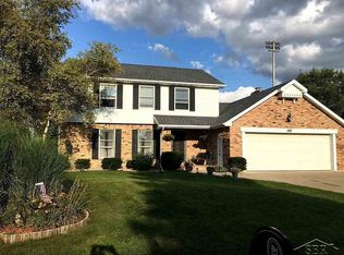 802 Pilgrim Dr E, Saginaw, MI