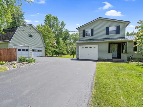 79 Hoyt Rd, Pennellville, NY 13132