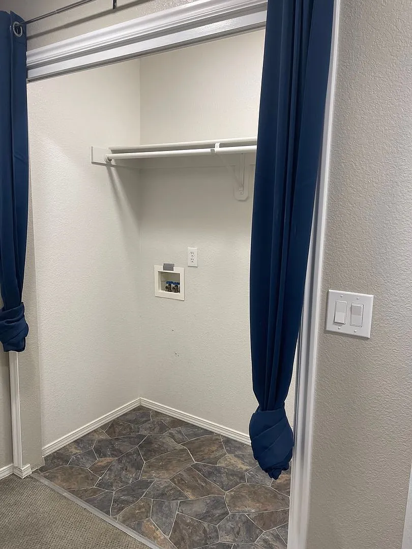 Spring Creek duplex — Photo 2