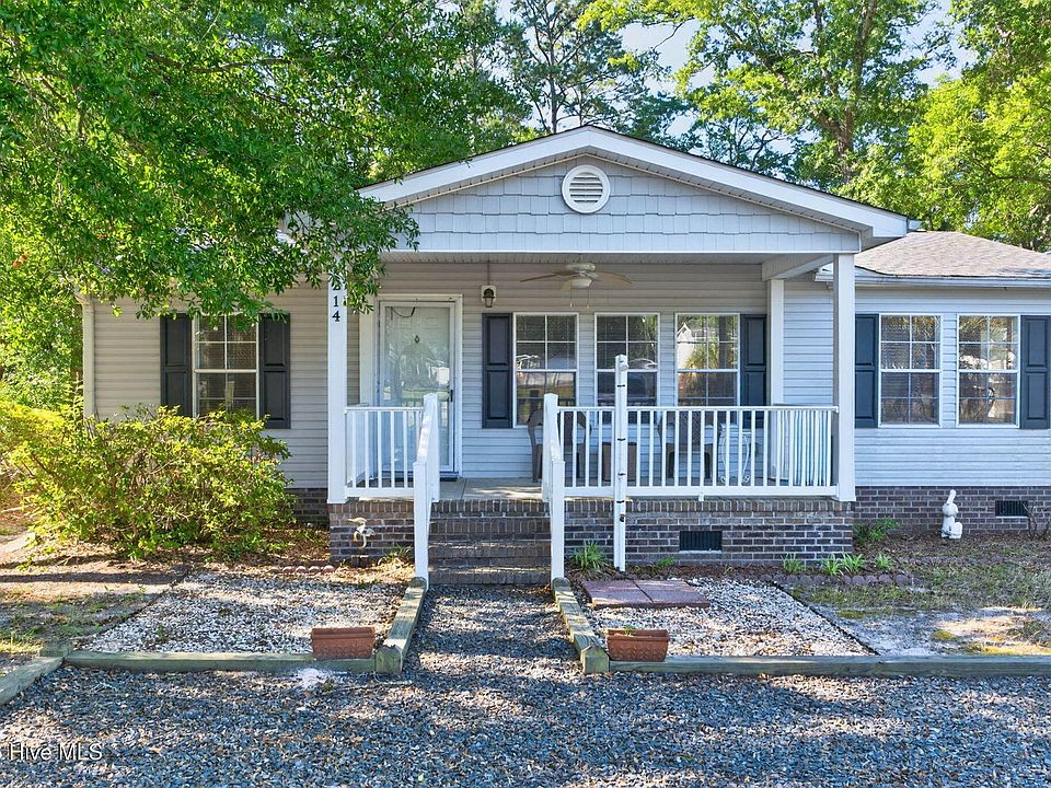 1st image of 214 Dogwood Drive