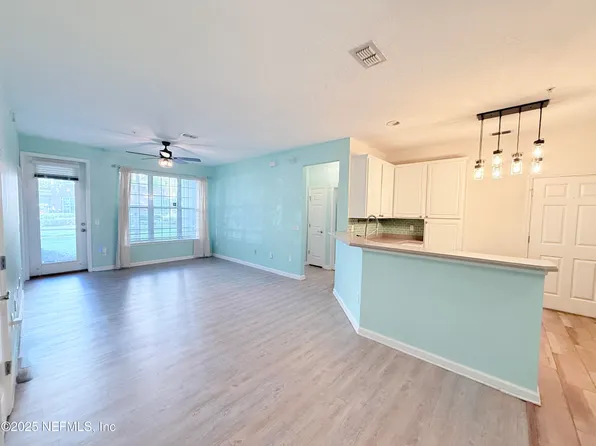 11251 CAMPFIELD Drive #1102, Jacksonville, FL 32256