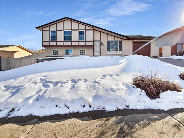 10114 W Keene Place, Lakewood, CO 80235