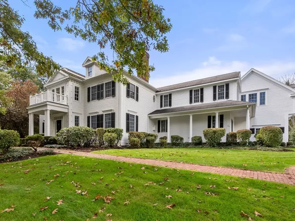 26 Stonecrest Dr, Needham, MA 02492